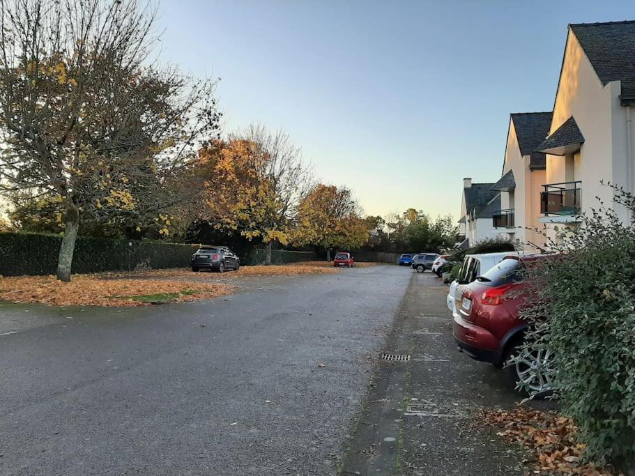 Hyper Centre De Sarzeau, Grand Appartement Au Calme Avec Jardinet Exterior photo